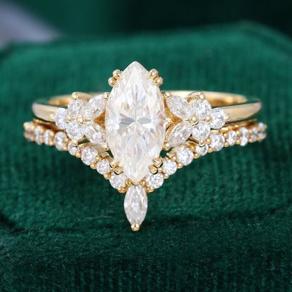 0.9 CT Marquise Cluster Moissanite Bridal Set