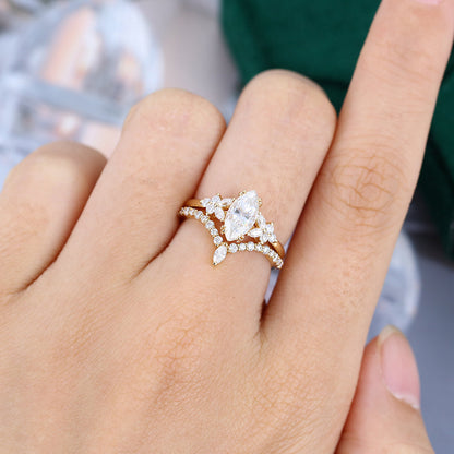 0.9 CT Marquise Cluster Moissanite Bridal Set