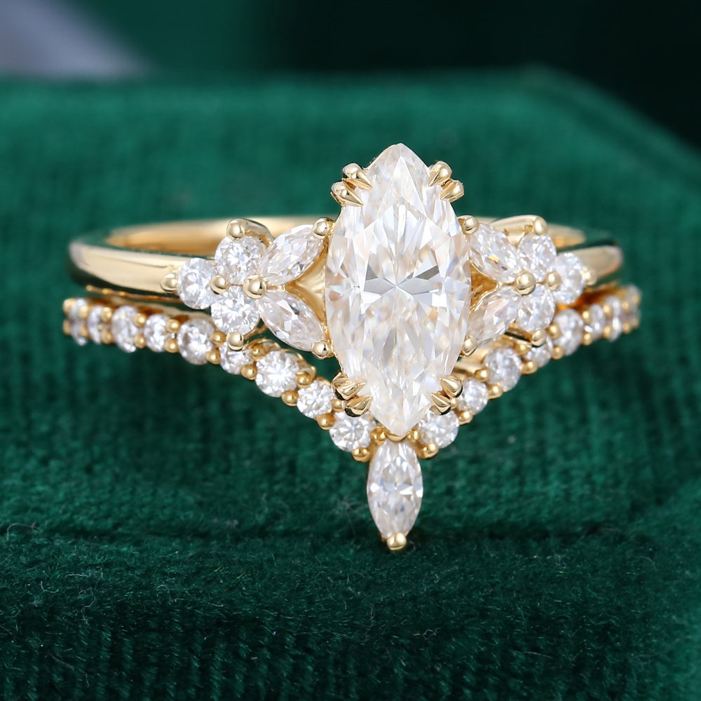 0.9 CT Marquise Cluster Moissanite Bridal Set