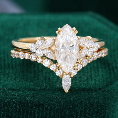 0.9 CT Marquise Cluster Moissanite Bridal Set