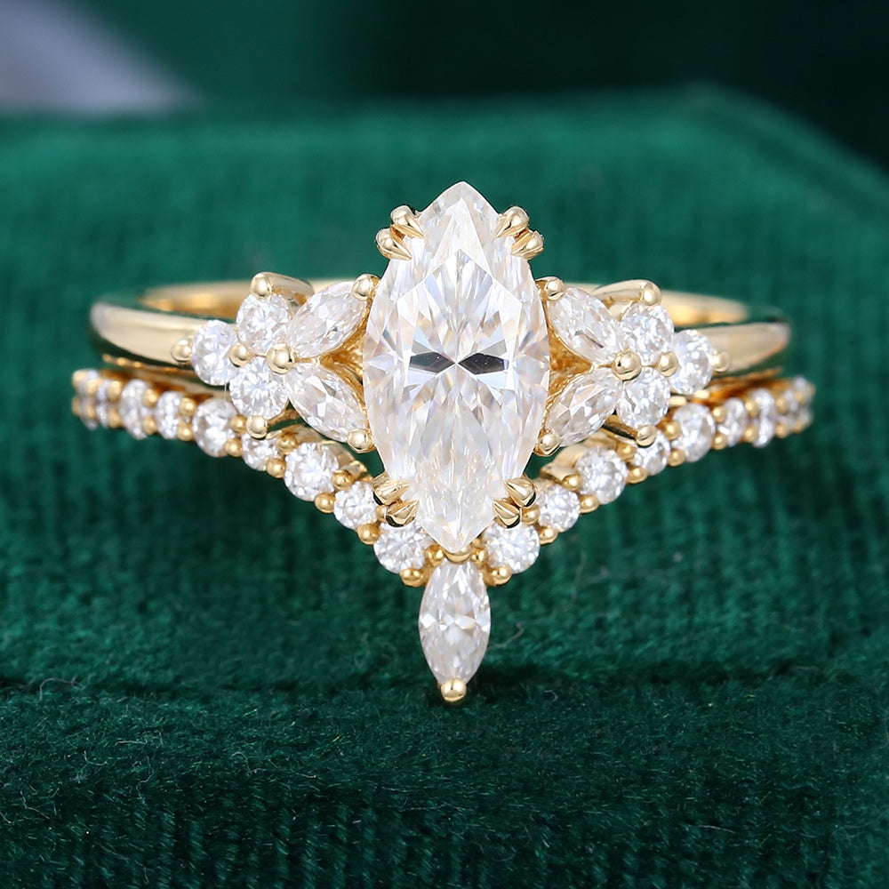 0.9 CT Marquise Cluster Moissanite Bridal Set