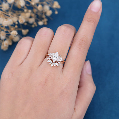 0.9 CT Marquise Cluster Moissanite Bridal Set