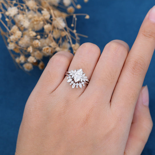 0.9 CT Marquise Cluster Moissanite Bridal Set