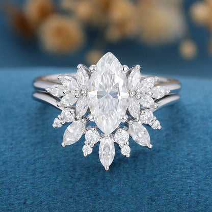 0.9 CT Marquise Cluster Moissanite Bridal Set