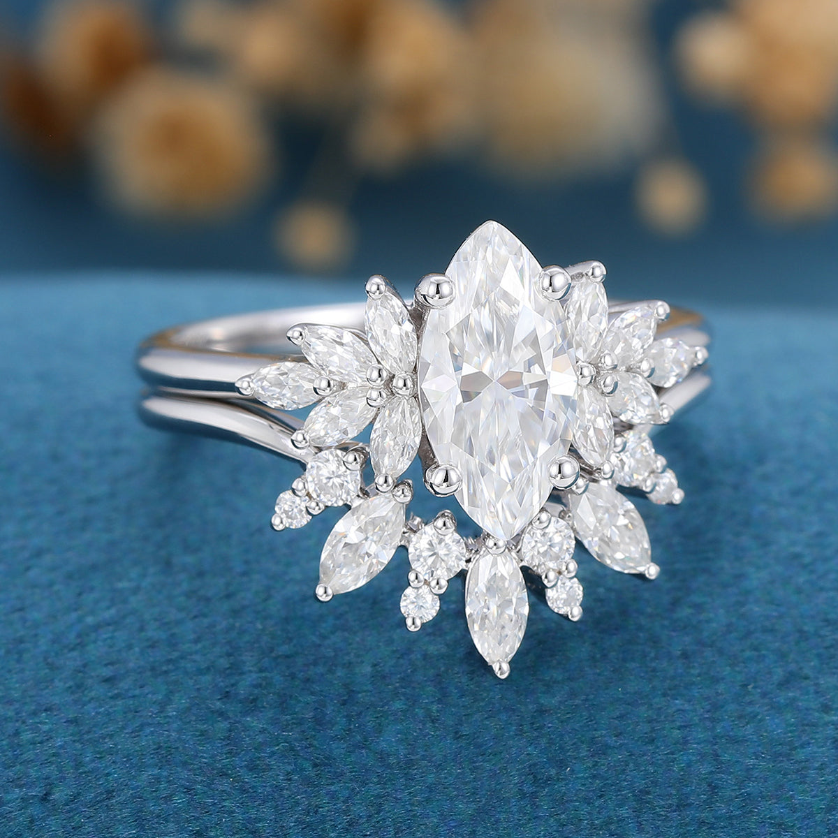 0.9 CT Marquise Cluster Moissanite Bridal Set