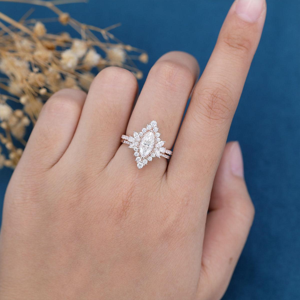 0.9 CT Marquise Cluster Moissanite Bridal Set