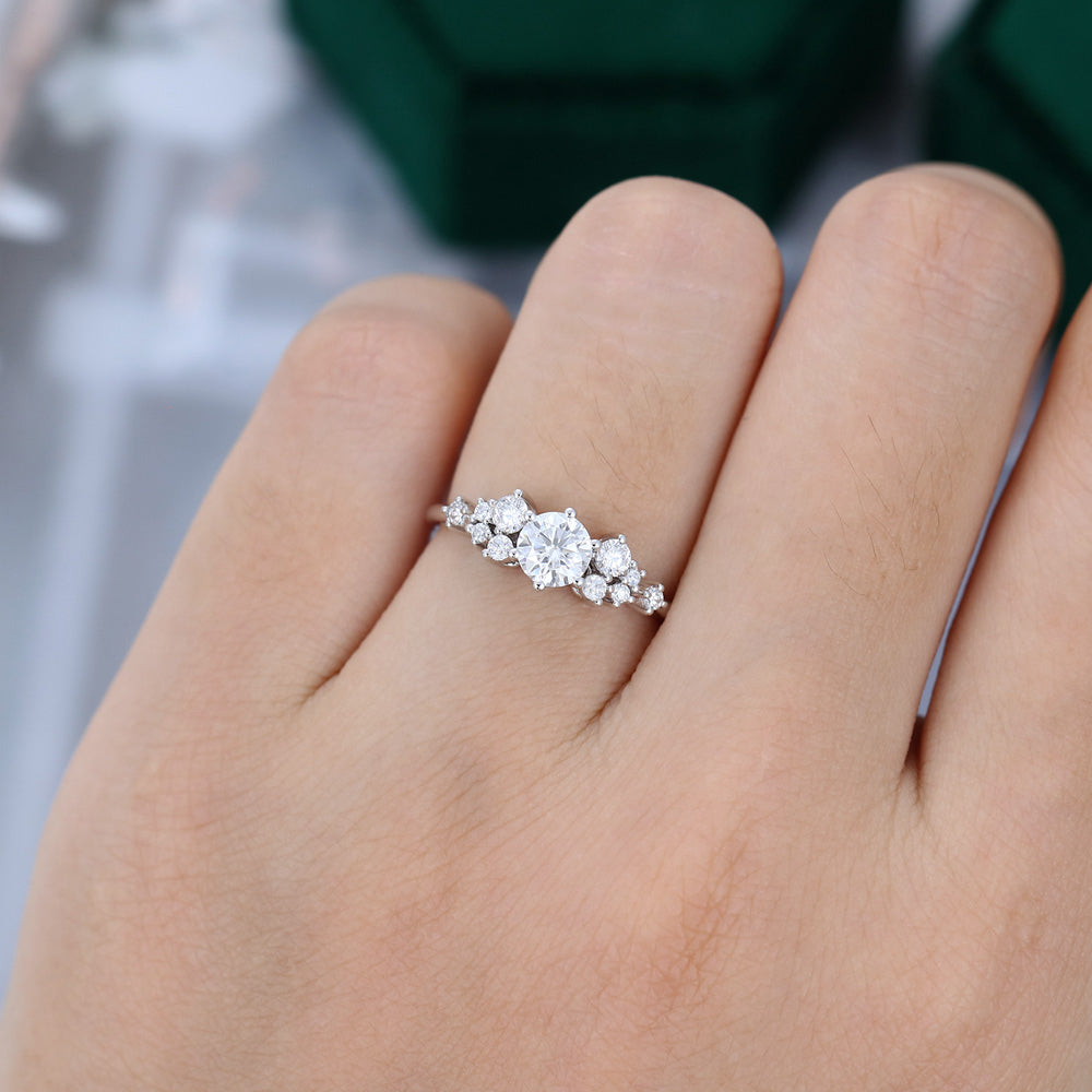 0.41 CT Round Cluster Moissanite Engagement Ring
