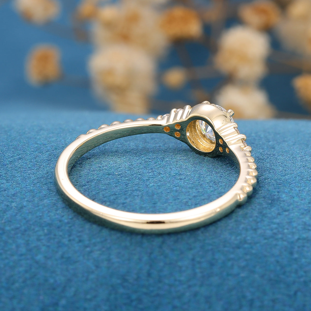 0.22 CT Round Cluster Moissanite Engagement Ring