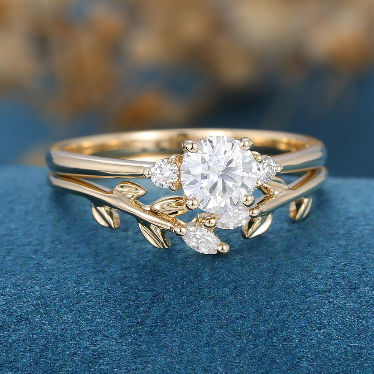 0.54 CT Round Three Stone Moissanite Bridal Set