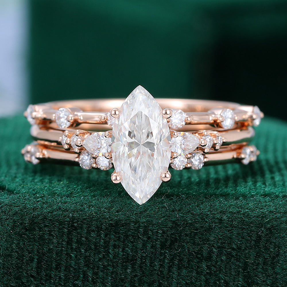 0.9 CT Marquise Cluster Moissanite Bridal Set