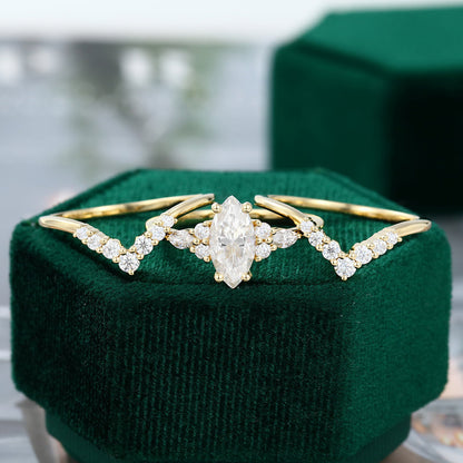 0.9 CT Marquise Cluster Moissanite Bridal Set