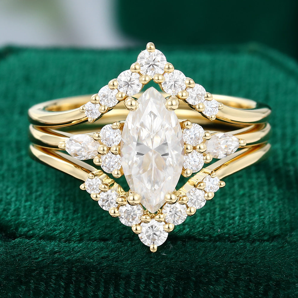 0.9 CT Marquise Cluster Moissanite Bridal Set