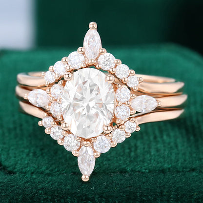 1.33 CT Oval Cluster Moissanite Bridal Set