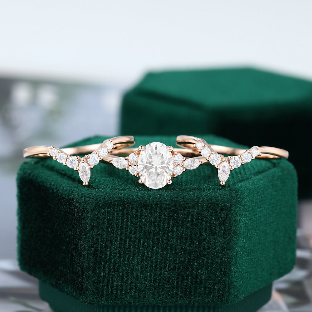 1.33 CT Oval Cluster Moissanite Bridal Set