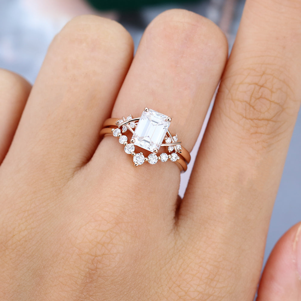 1.6 CT Emerald Cluster Moissanite Bridal Set