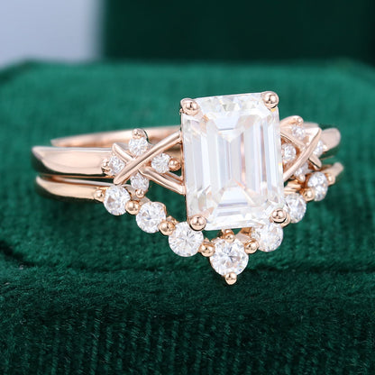 1.6 CT Emerald Cluster Moissanite Bridal Set