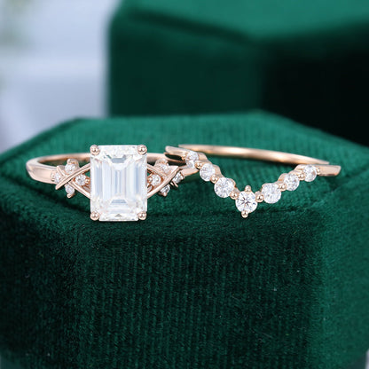 1.6 CT Emerald Cluster Moissanite Bridal Set