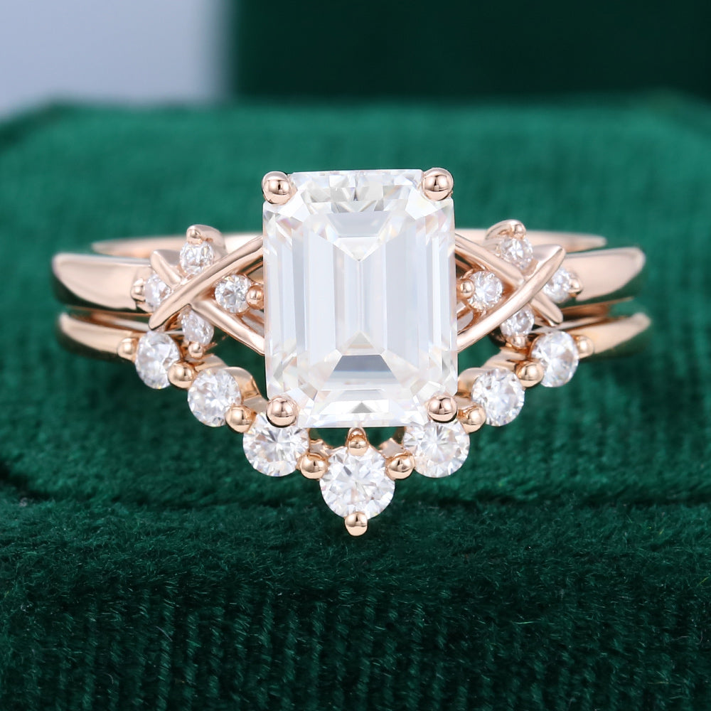 1.6 CT Emerald Cluster Moissanite Bridal Set
