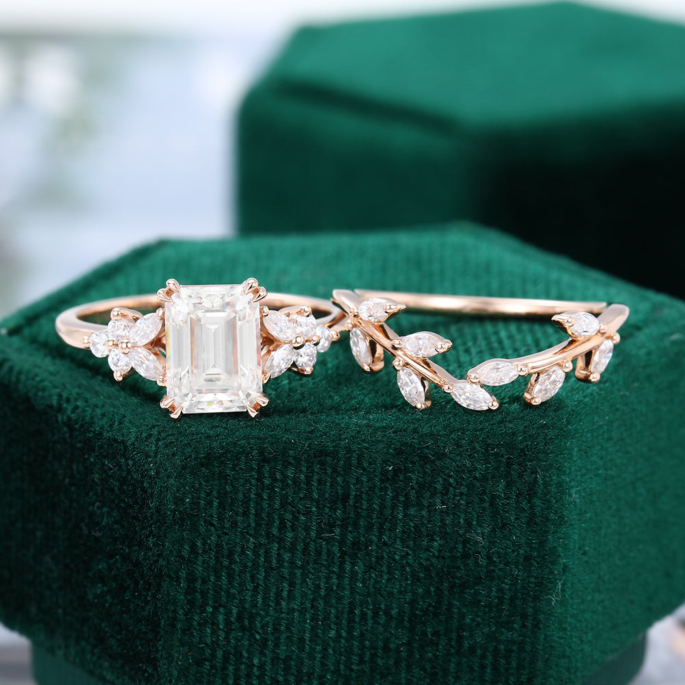 1.6 CT Emerald Cluster Moissanite Bridal Set
