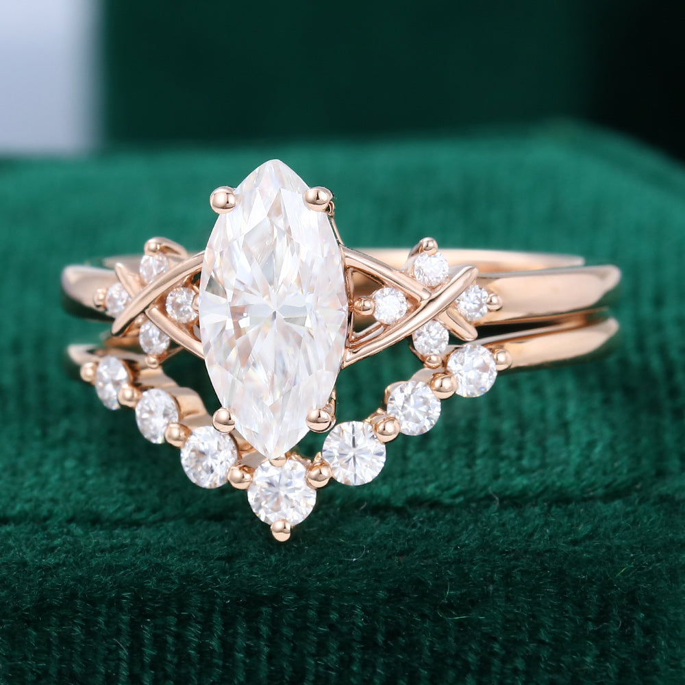 0.9 CT Marquise Cluster Moissanite Bridal Set