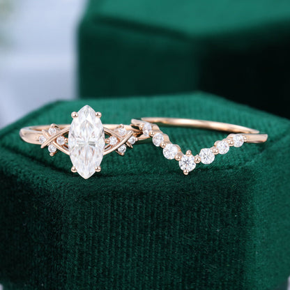 0.9 CT Marquise Cluster Moissanite Bridal Set