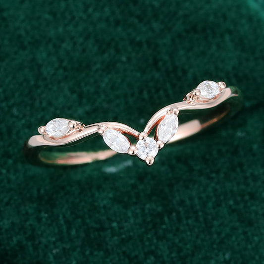 0.13 TCW Marquise & Round Curved Moissanite Wedding Band