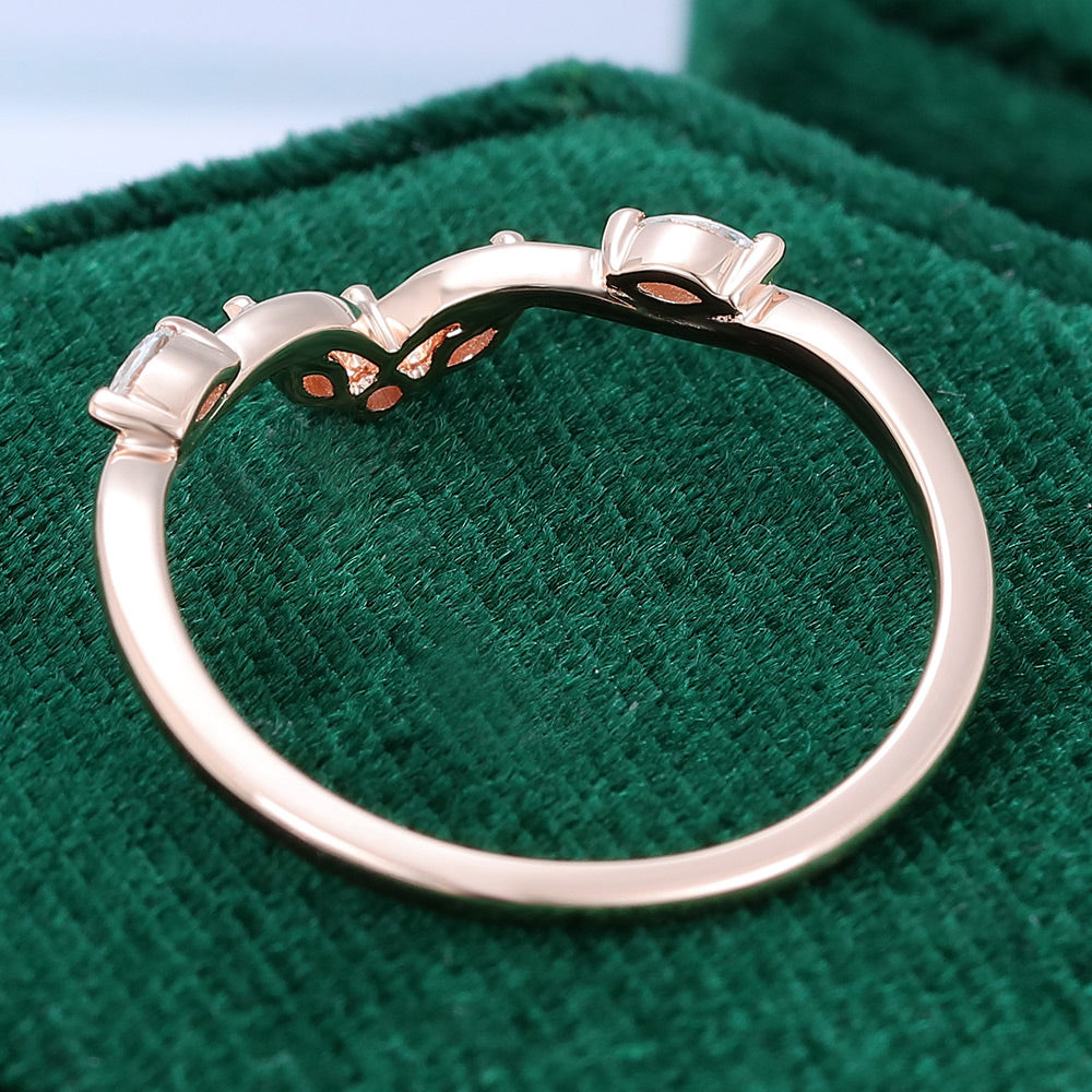 0.13 TCW Marquise & Round Curved Moissanite Wedding Band