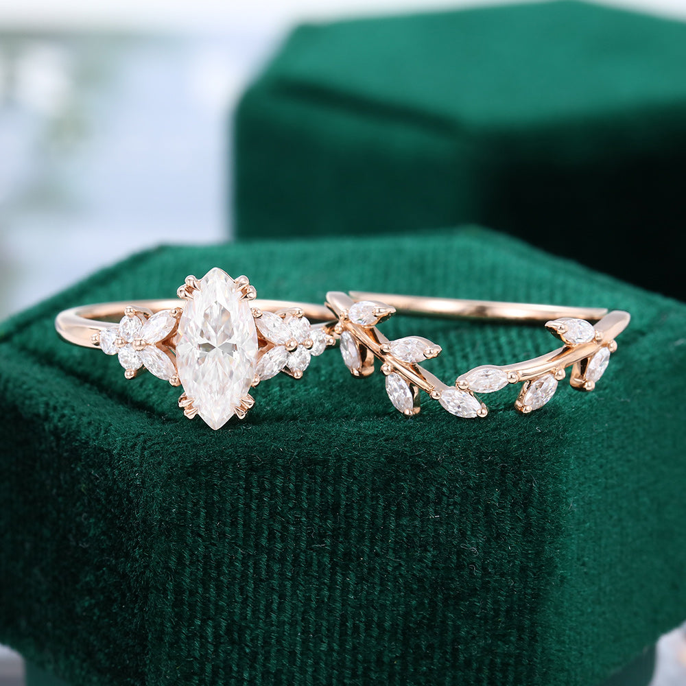 0.9 CT Marquise Cluster Moissanite Bridal Set