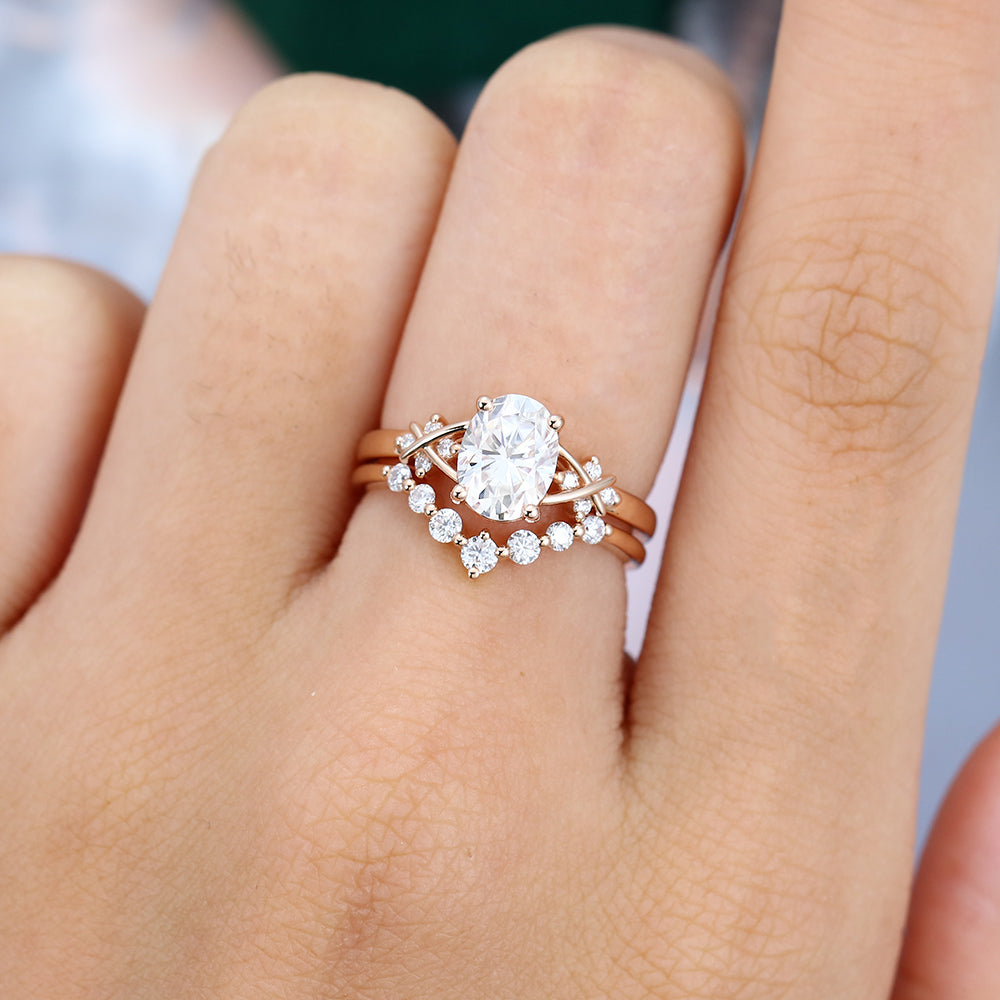 1.33 CT Oval Cluster Moissanite Bridal Set