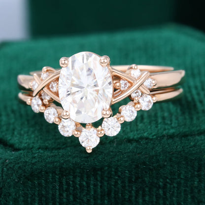 1.33 CT Oval Cluster Moissanite Bridal Set