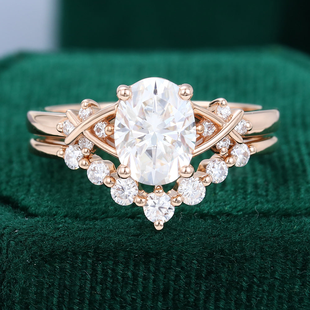 1.33 CT Oval Cluster Moissanite Bridal Set