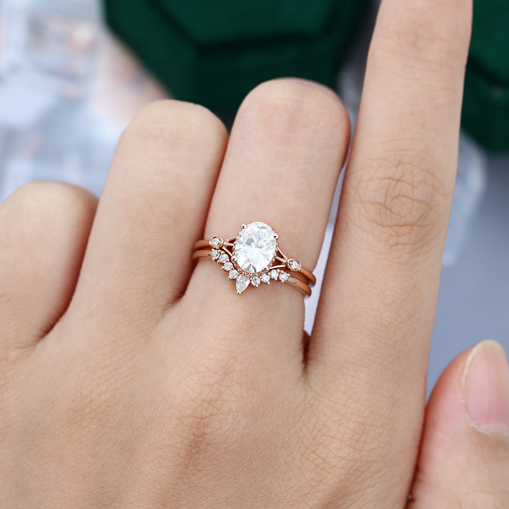 1.33 CT Oval Three Stone Moissanite Bridal Set