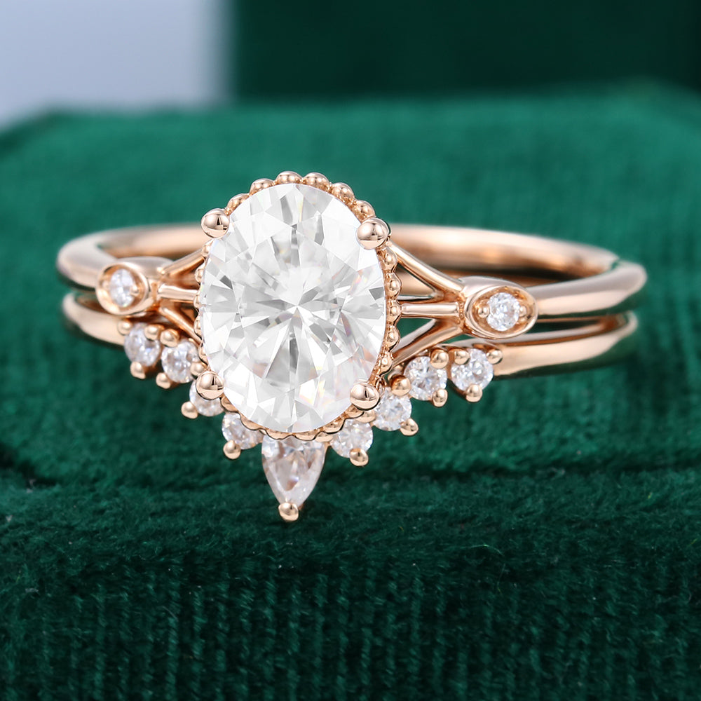 1.33 CT Oval Three Stone Moissanite Bridal Set