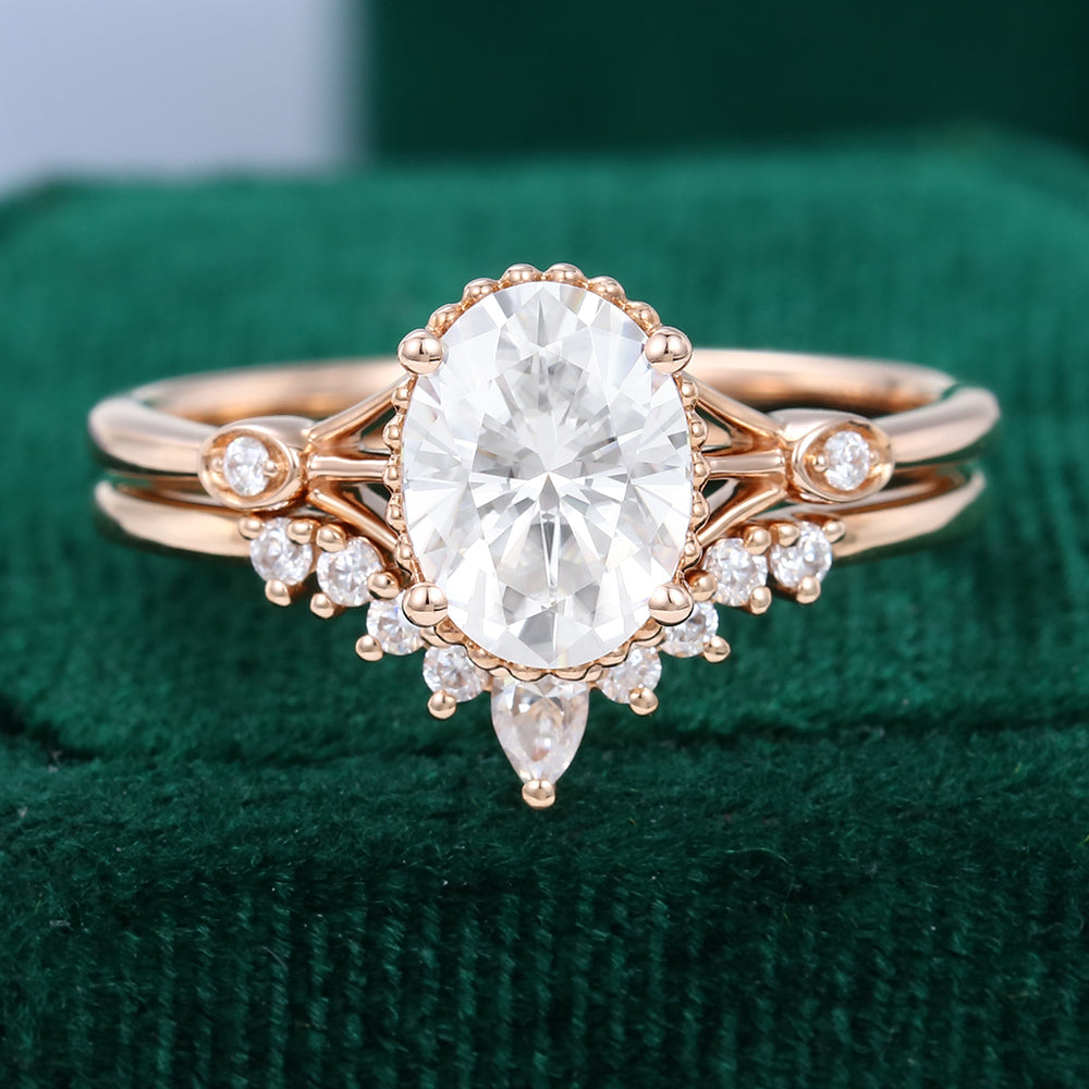 1.33 CT Oval Three Stone Moissanite Bridal Set