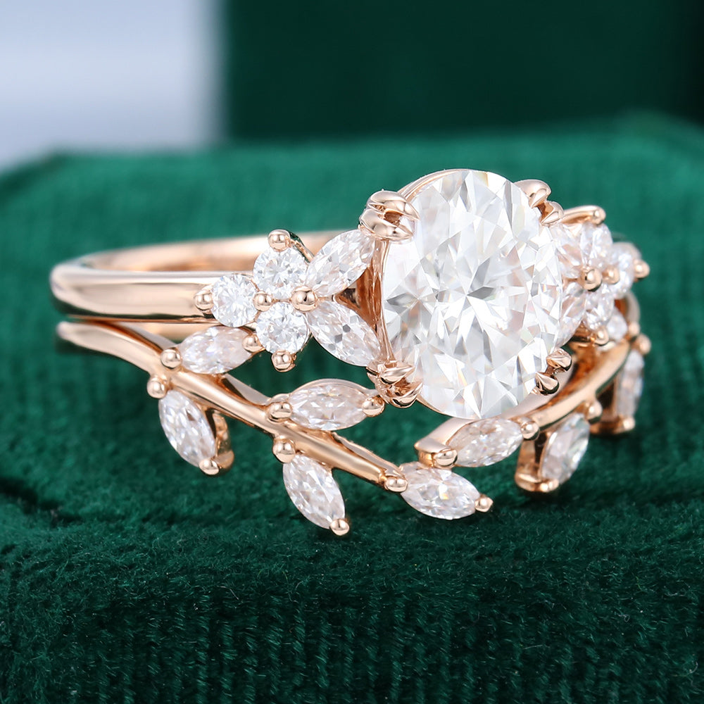 1.33 CT Oval Cluster Moissanite Bridal Set