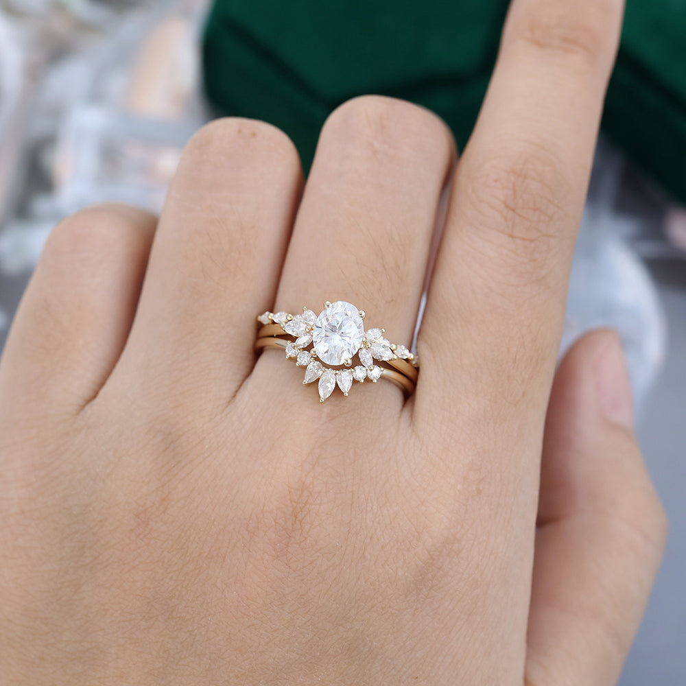 1.33 CT Oval Cluster Moissanite Bridal Set