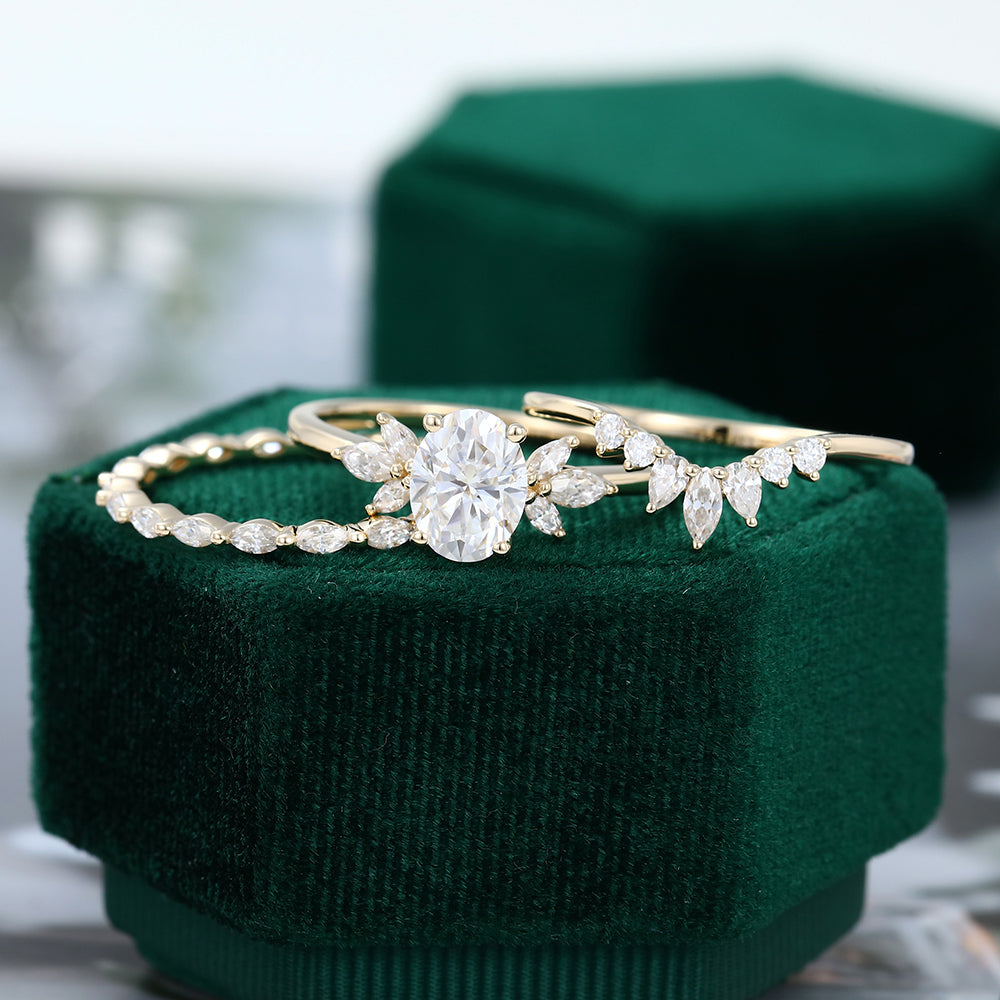 1.33 CT Oval Cluster Moissanite Bridal Set