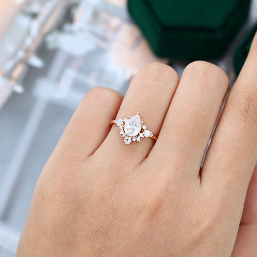 1 CT Pear Cluster Moissanite Engagement Ring