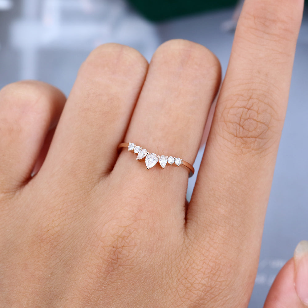 0.3 TCW Pear & Round Curved Moissanite Wedding Band