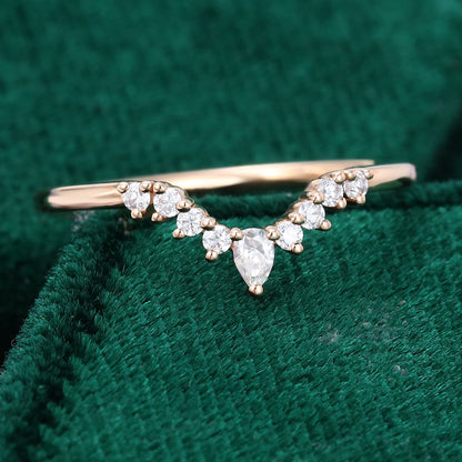 0.15 TCW Pear & Round Curved Moissanite Wedding Band