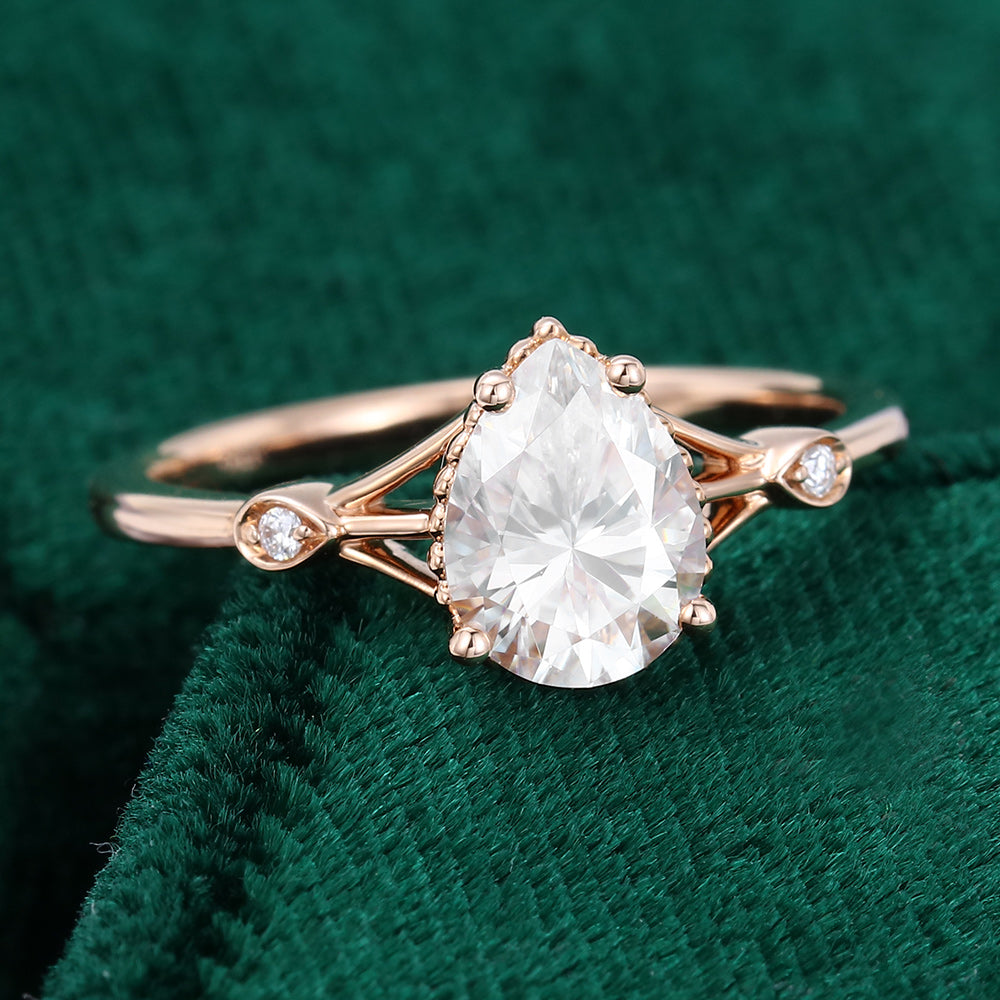 1 CT Pear Three Stone Moissanite Engagement Ring