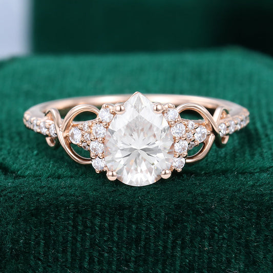 1 CT Pear Cluster Moissanite Engagement Ring