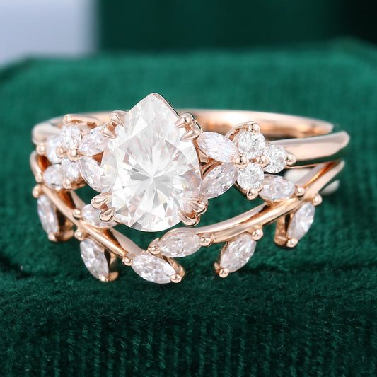 1 CT Pear Cluster Moissanite Engagement Ring