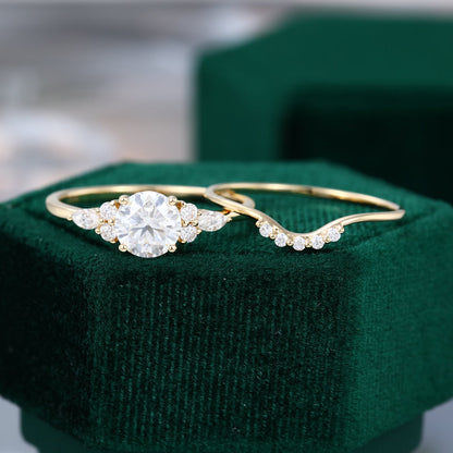 0.88 CT Round Cluster Moissanite Bridal Set