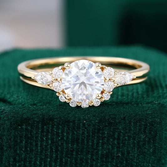 0.88 CT Round Cluster Moissanite Bridal Set