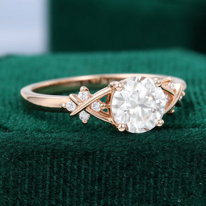 0.88 CT Round Cluster Moissanite Engagement Ring