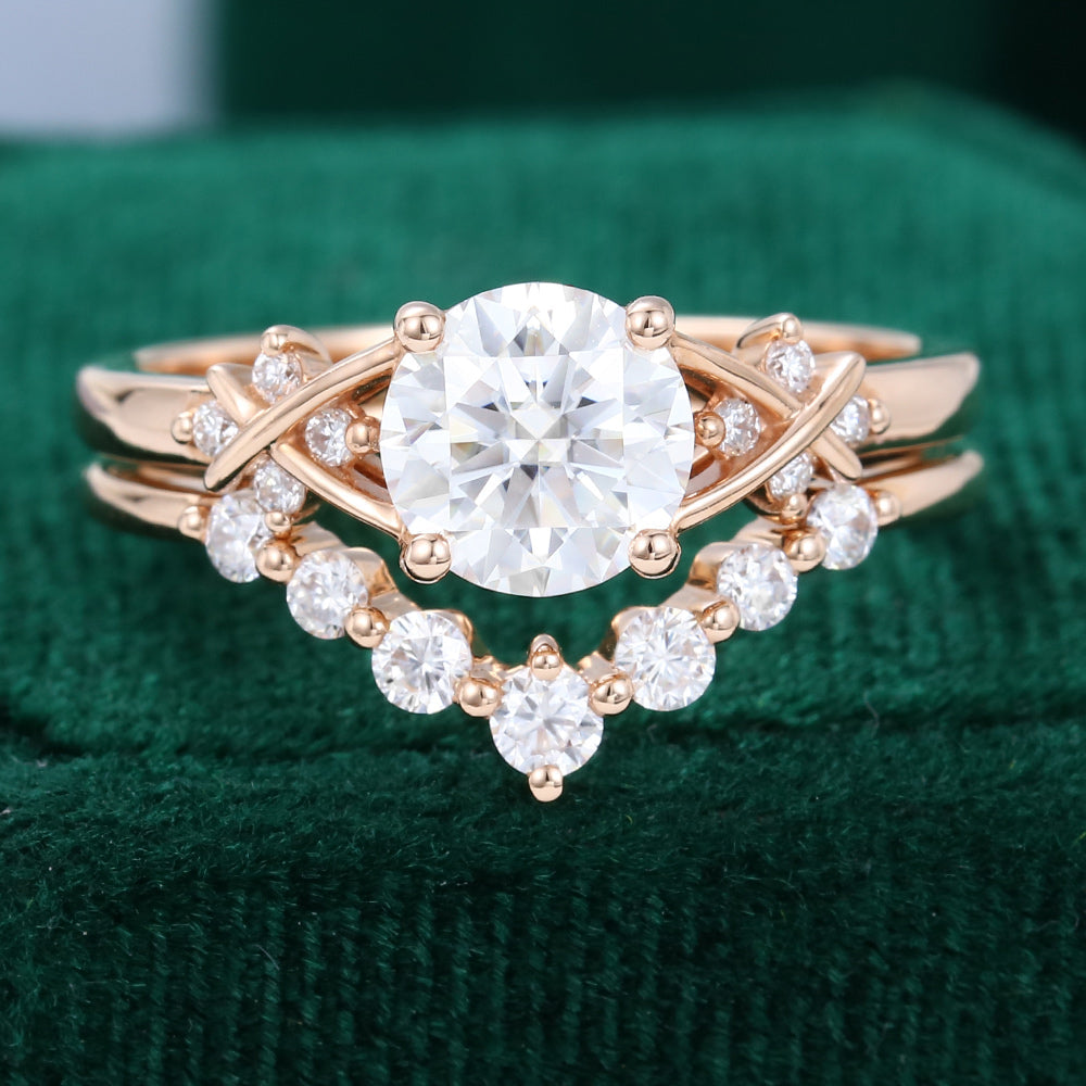 0.88 CT Round Cluster Moissanite Bridal Set