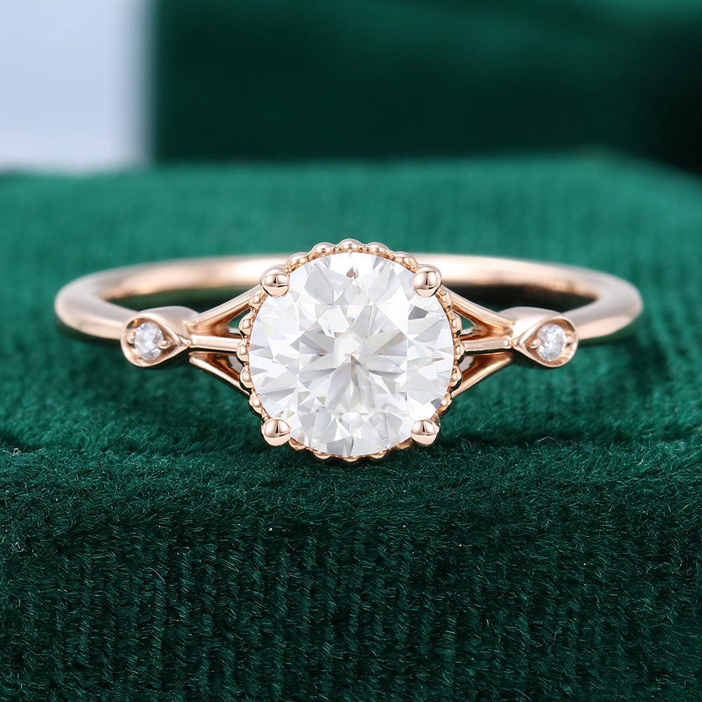 0.88 CT Round Three Stone Moissanite Engagement Ring