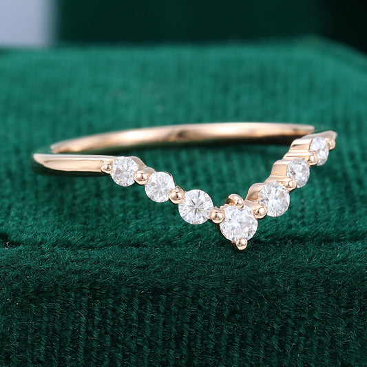 0.25 TCW Round Curved Moissanite Wedding Band