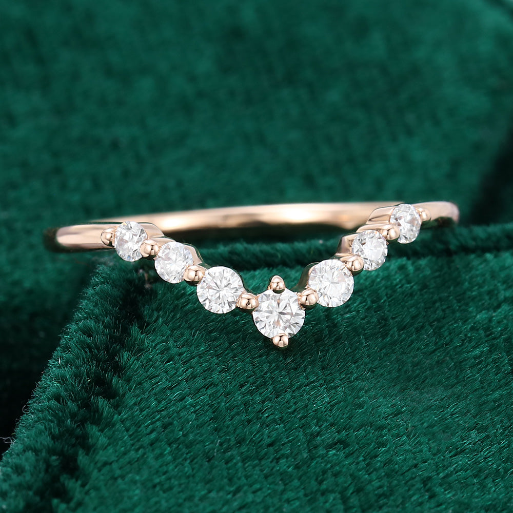 0.25 TCW Round Curved Moissanite Wedding Band
